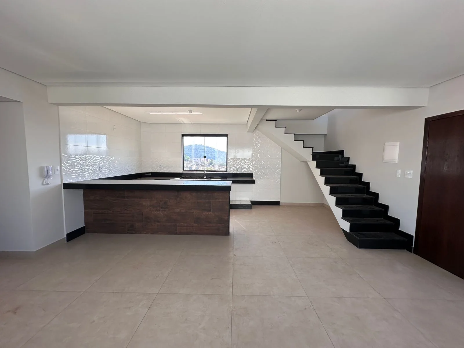 Cobertura com 245 m² - Cerqueira Lima