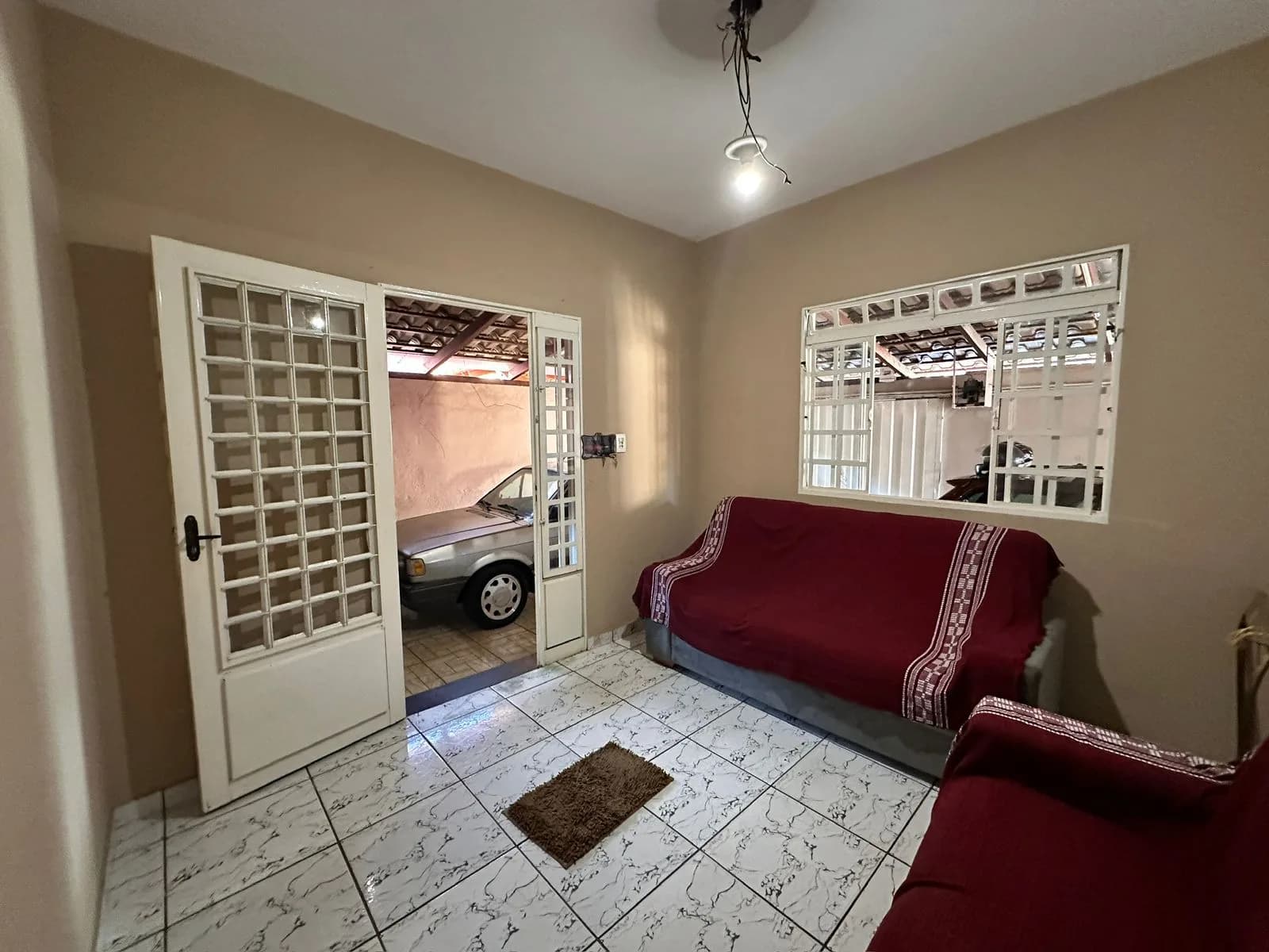 Casa no amplos quartos - Parque Jardim