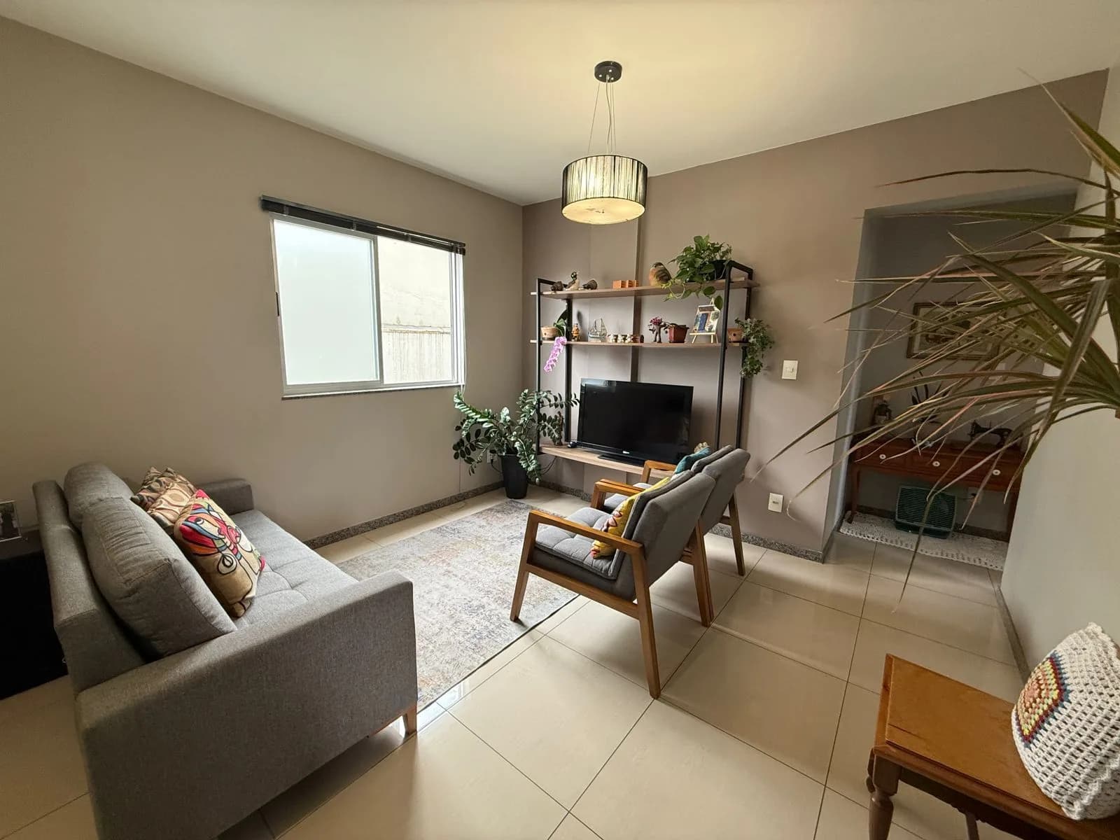 Apartamento com 2 quartos amplos - Centro